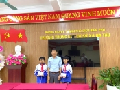 TRAO HỌC BỔNG QUỸ VÌ NGƯỜI NGHÈO CỦA HUYỆN BÌNH CHÁNH - THÀNH PHỐ HỒ CHÍ MINH CHO HỌC SINH CÓ HOÀN CẢNH KHÓ KHĂN NĂM 2025 TẠI TRƯỜNG THCS XÃ NÀ TẤU