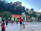 TRƯỜNG THCS NÀ TẤU ĐẨY MẠNH PHONG TRÀO RÈN LUYỆN THỂ THAO DỤC THAO VÀ SINH HOẠT CÁC CÂU LẠC BỘ